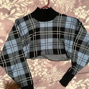 Long sleeve crop sweater